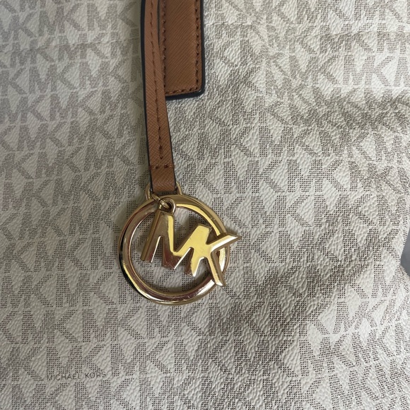MICHAEL Michael Kors Handbags - Michael Kors Original Vanilla Tote